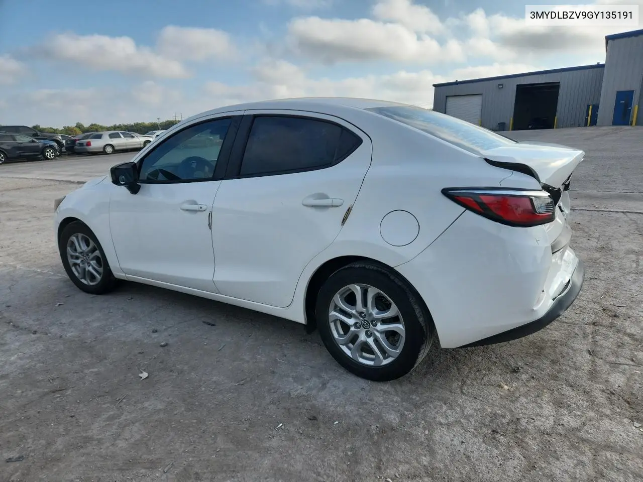 3MYDLBZV9GY135191 2016 Toyota Scion Ia