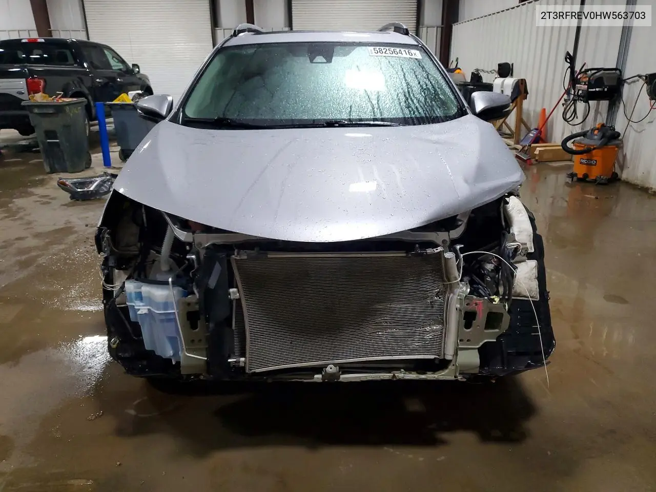 2017 Toyota Rav4 Xle VIN: 2T3RFREV0HW563703 Lot: 58256416