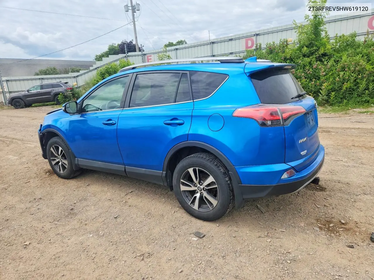 2017 Toyota Rav4 Xle VIN: 2T3RFREV5HW619120 Lot: 58695836