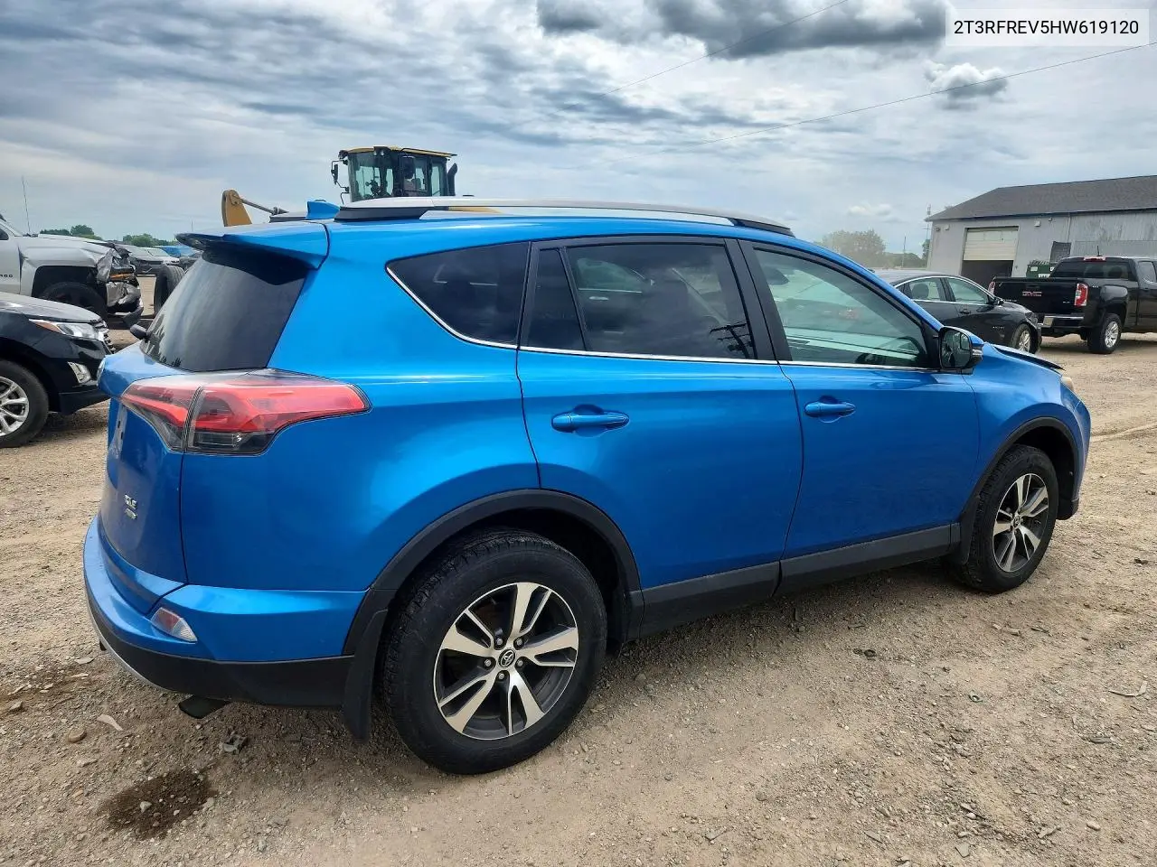 2017 Toyota Rav4 Xle VIN: 2T3RFREV5HW619120 Lot: 58695836