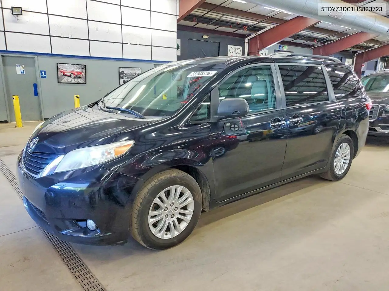 2017 Toyota Sienna Xle 8-Passenger VIN: 5TDYZ3DC1HS823723 Lot: 58943236