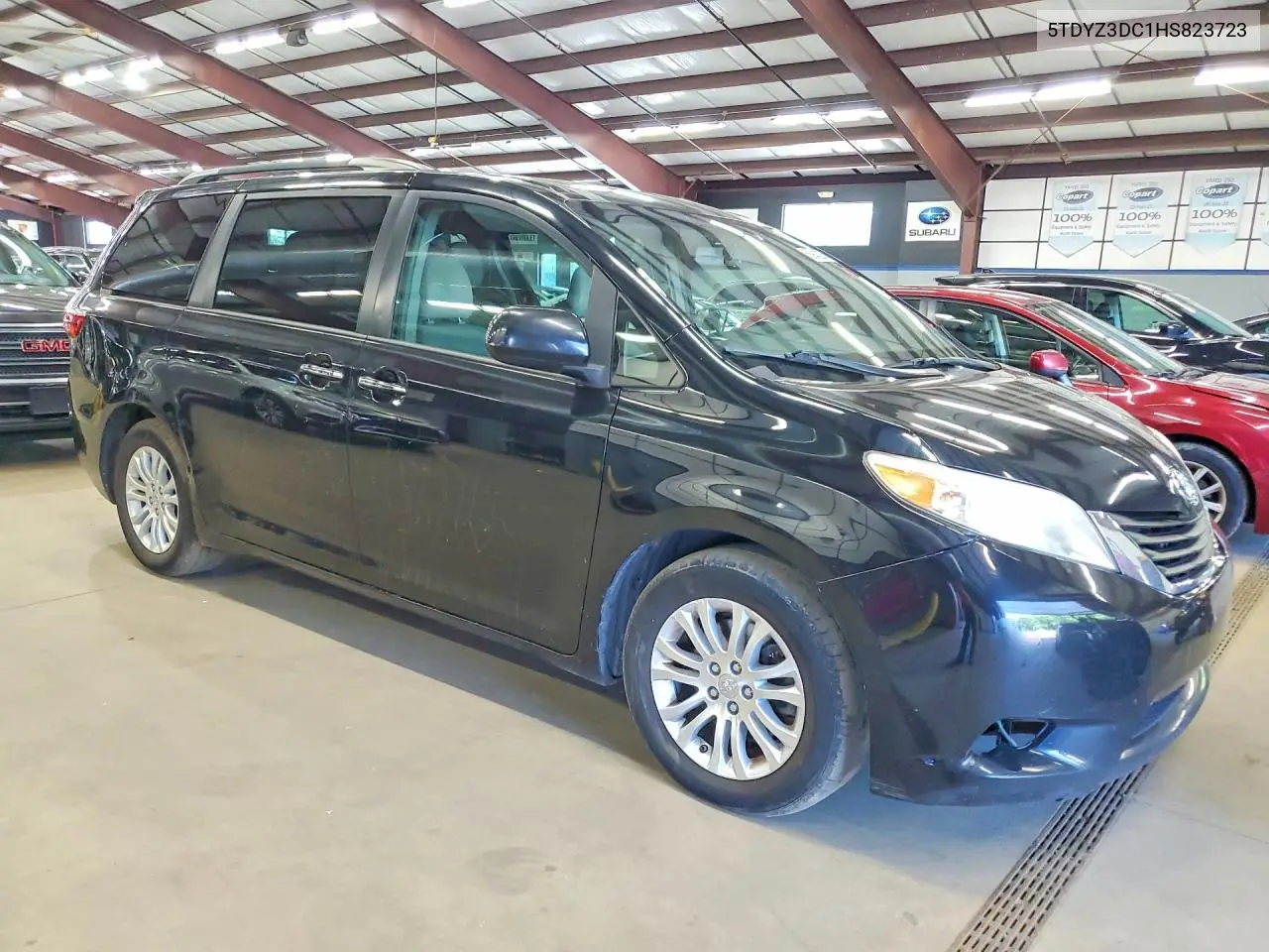 2017 Toyota Sienna Xle 8-Passenger VIN: 5TDYZ3DC1HS823723 Lot: 58943236
