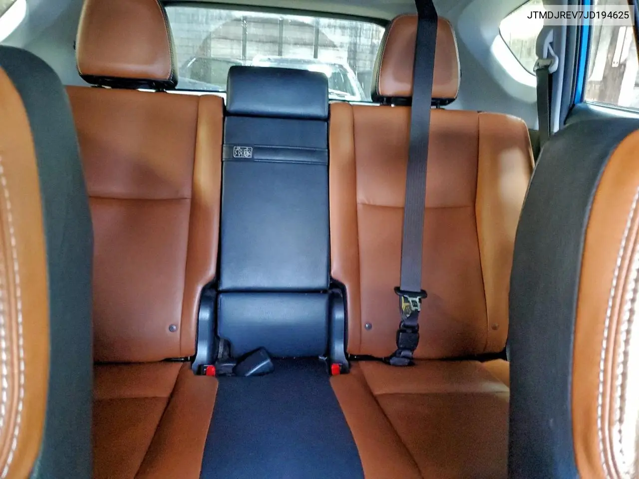 JTMDJREV7JD194625 2018 Toyota Rav4 Hv Limited