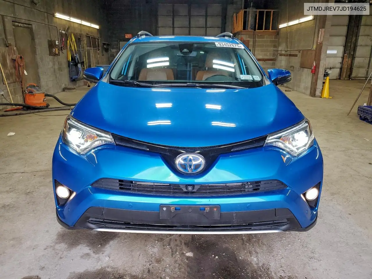 JTMDJREV7JD194625 2018 Toyota Rav4 Hv Limited
