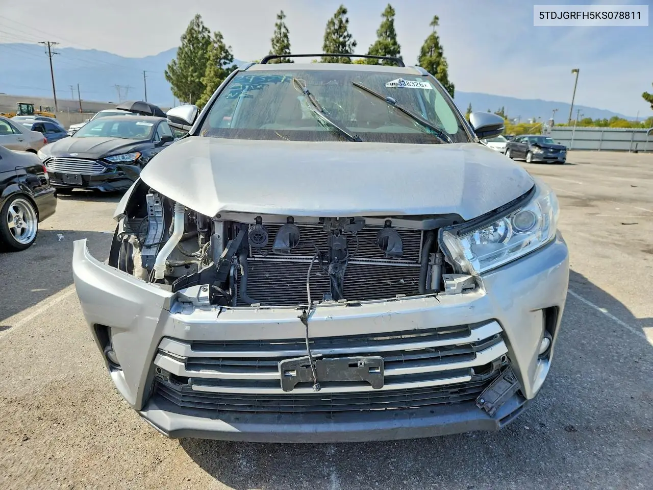 2019 Toyota Highlander Hybrid Xle VIN: 5TDJGRFH5KS078811 Lot: 56338326