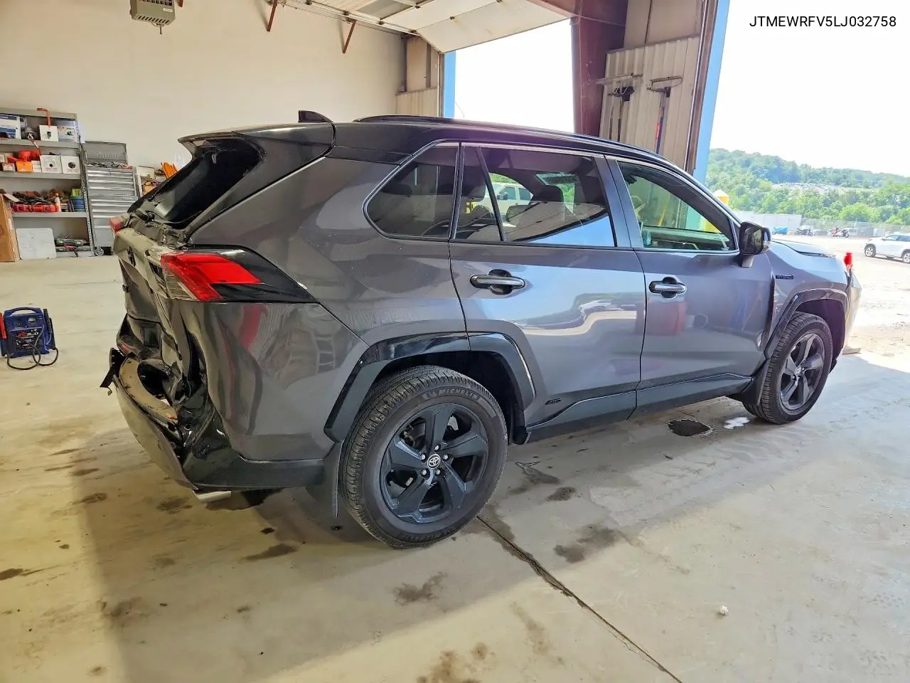 2020 Toyota Rav4 Xse VIN: JTMEWRFV5LJ032758 Lot: 61310466
