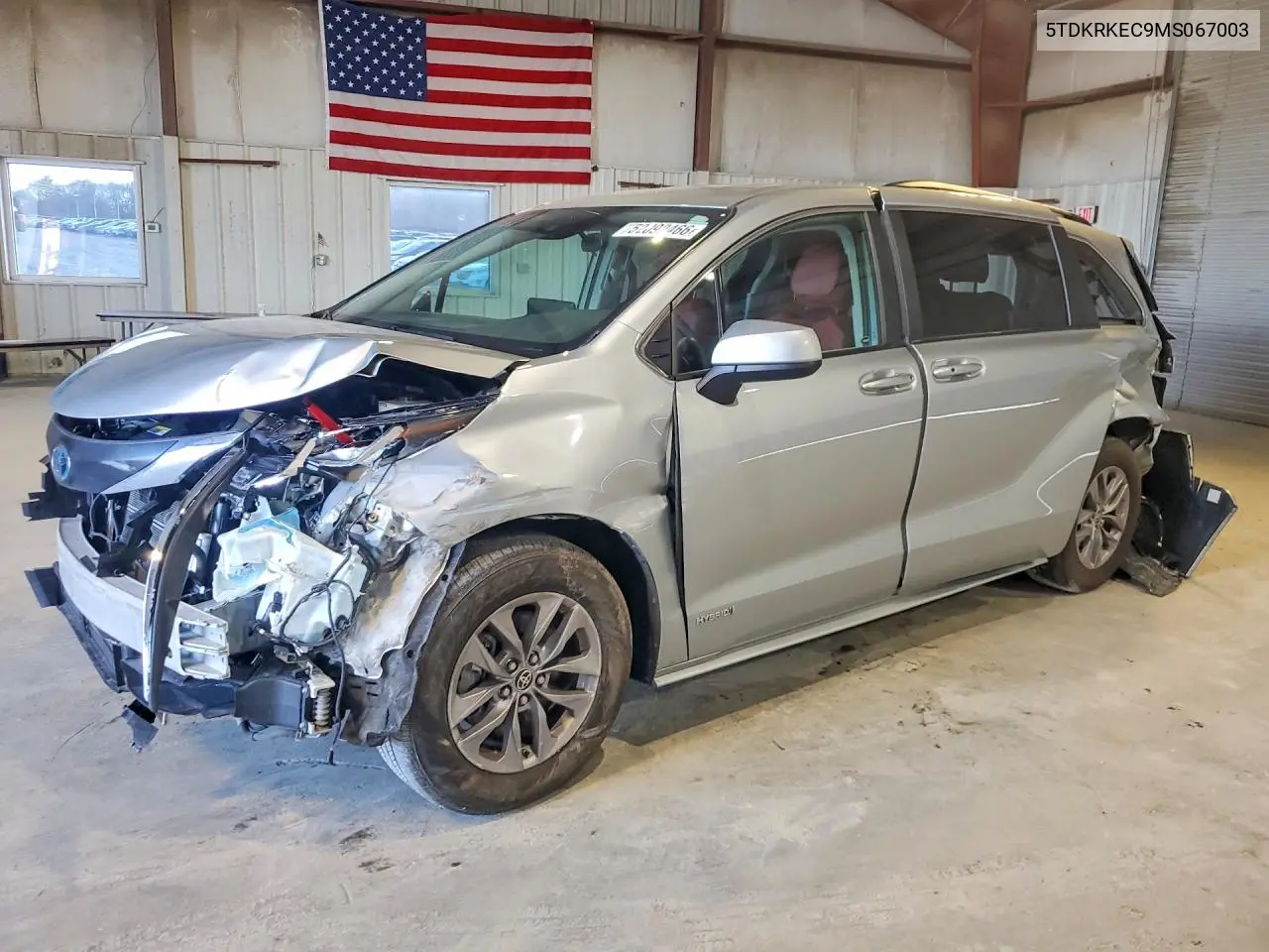 2021 Toyota Sienna Le