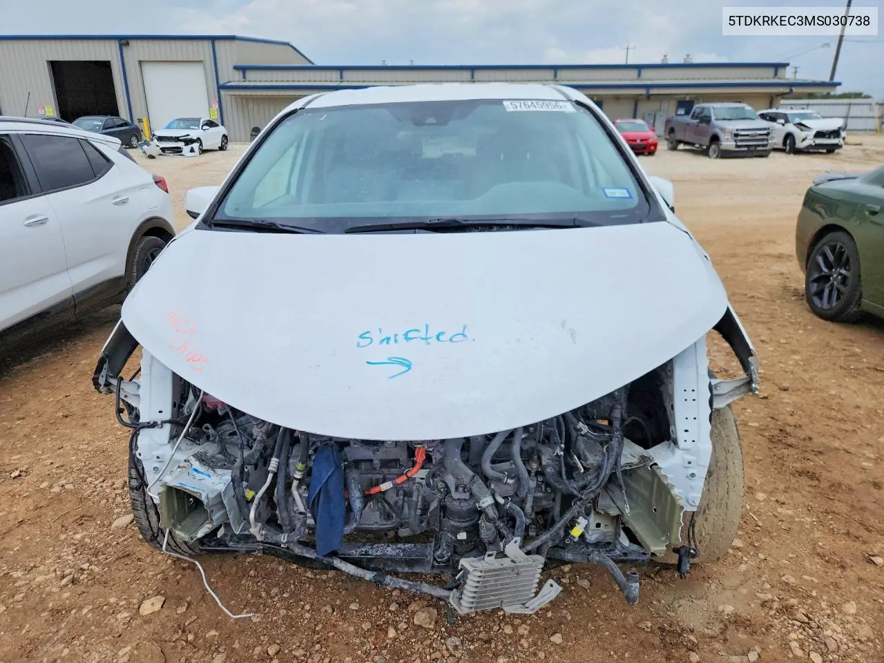 2021 Toyota Sienna Le VIN: 5TDKRKEC3MS030738 Lot: 57645956