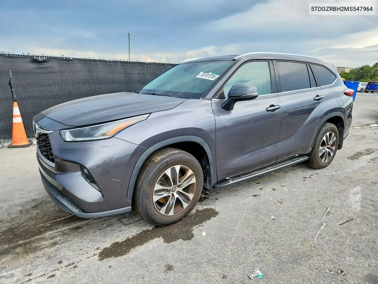 2021 Toyota Highlander Xle VIN: 5TDGZRBH2MS547964 Lot: 58181916