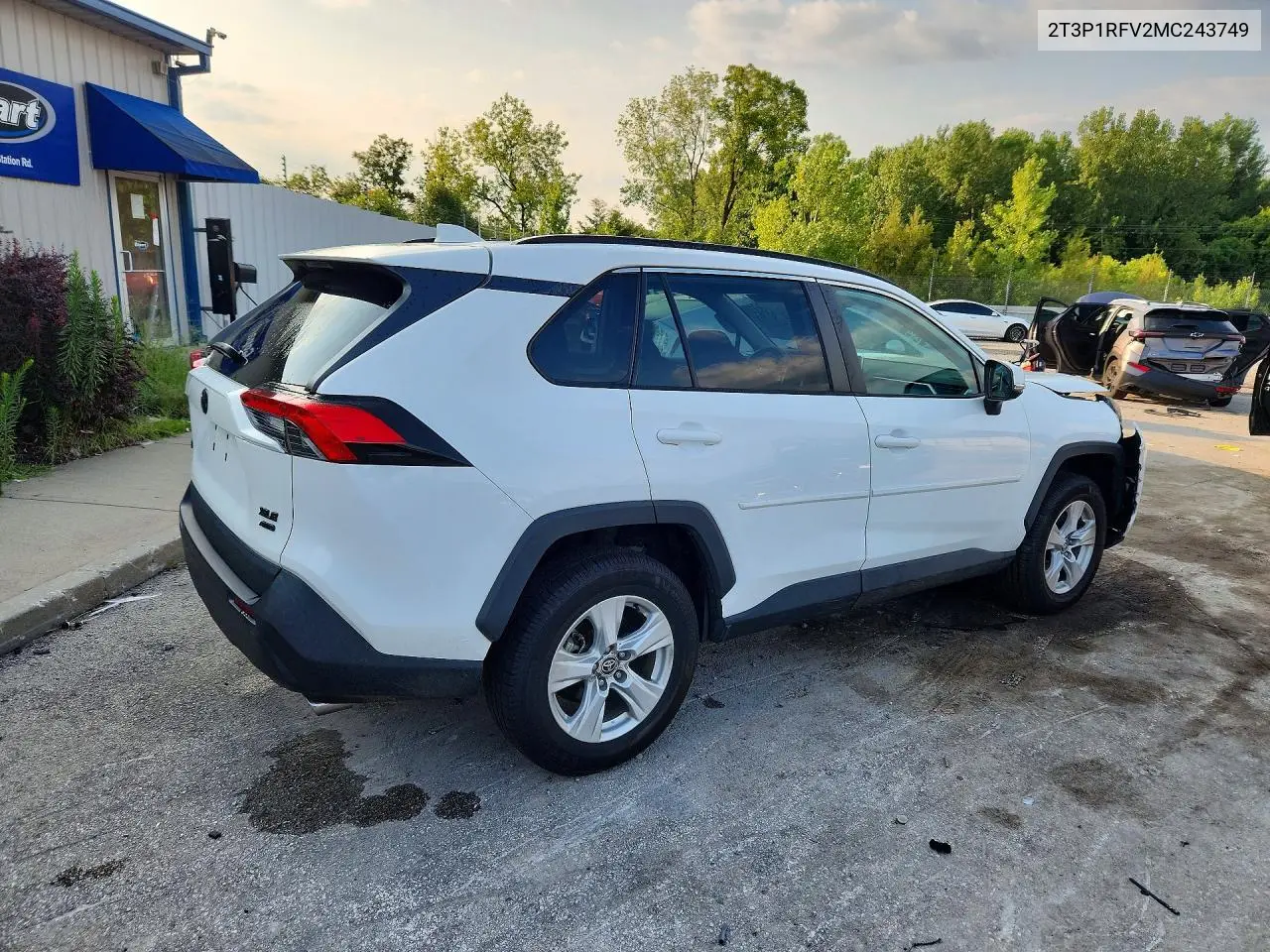2021 Toyota Rav4 Xle VIN: 2T3P1RFV2MC243749 Lot: 61864156
