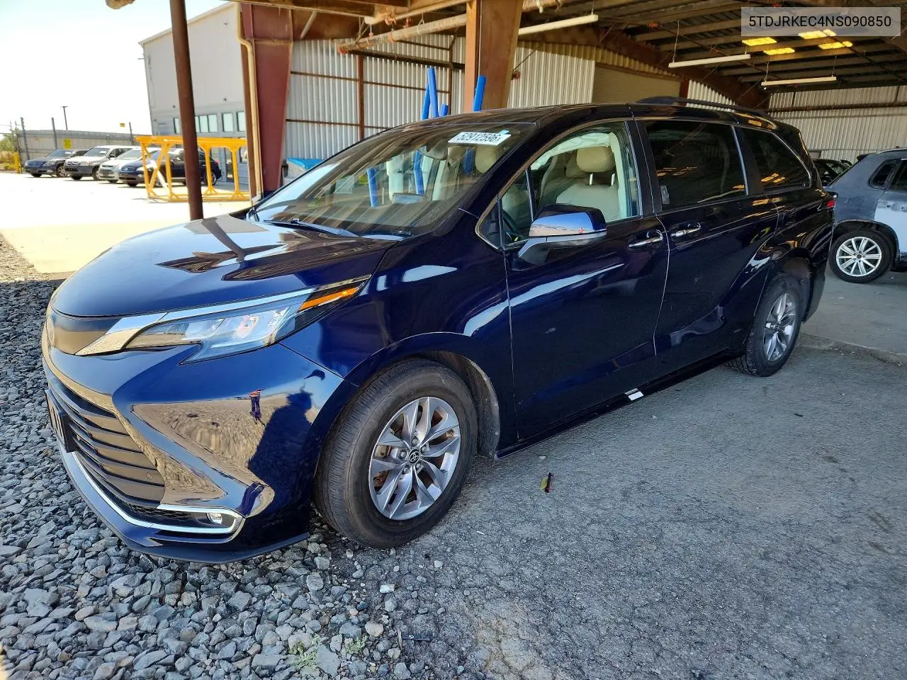 2022 Toyota Sienna Xle