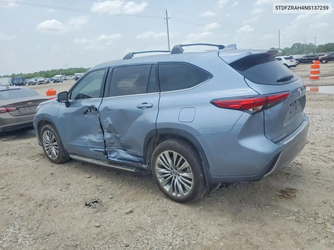 2022 Toyota Highlander Platinum VIN: 5TDFZRAH4NS137259 Lot: 57424066