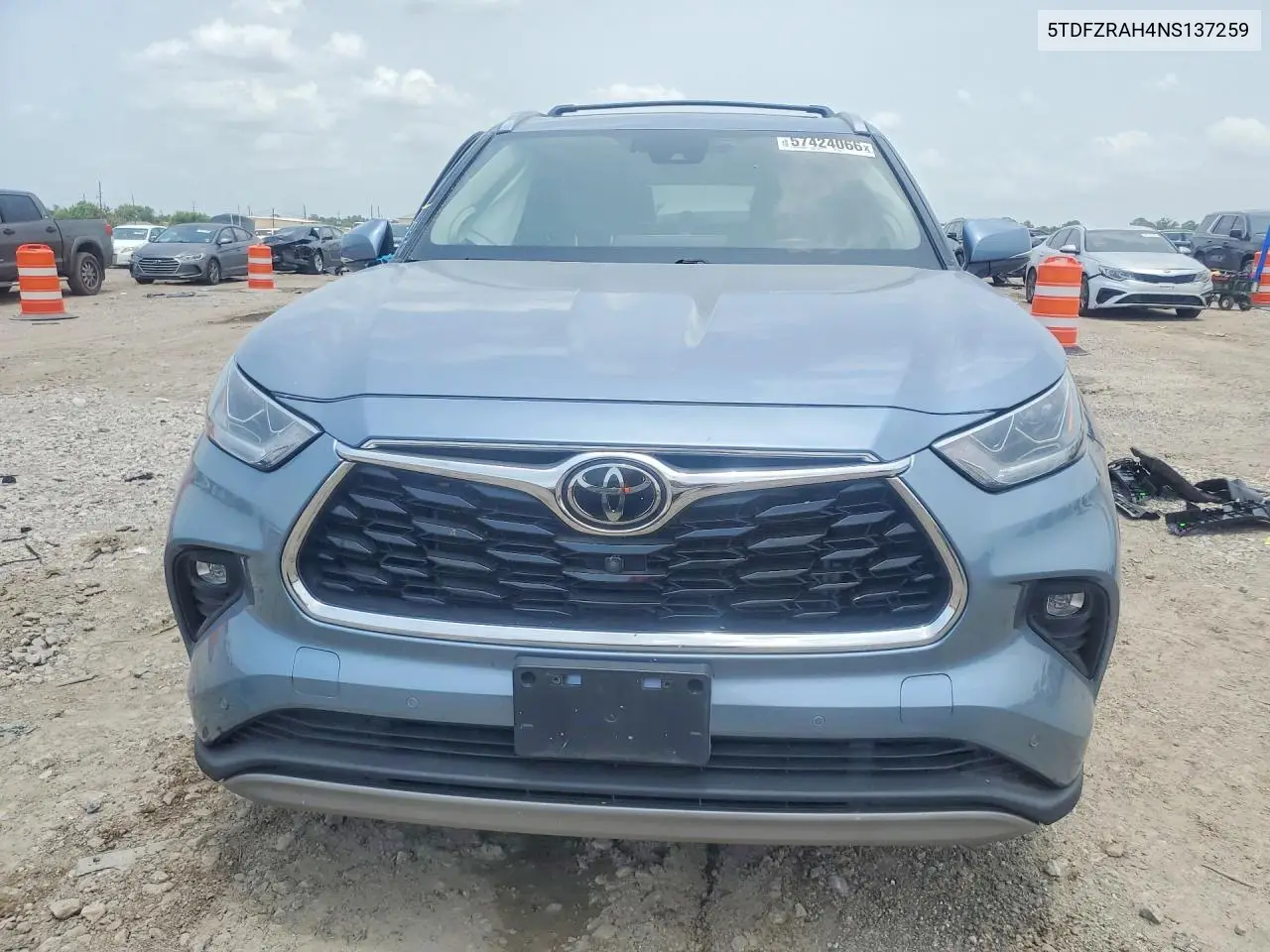 2022 Toyota Highlander Platinum VIN: 5TDFZRAH4NS137259 Lot: 57424066