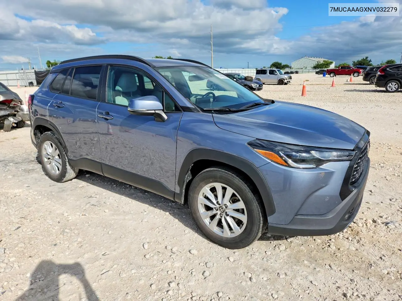 2022 Toyota Corolla Cross Le VIN: 7MUCAAAGXNV032279 Lot: 57496696