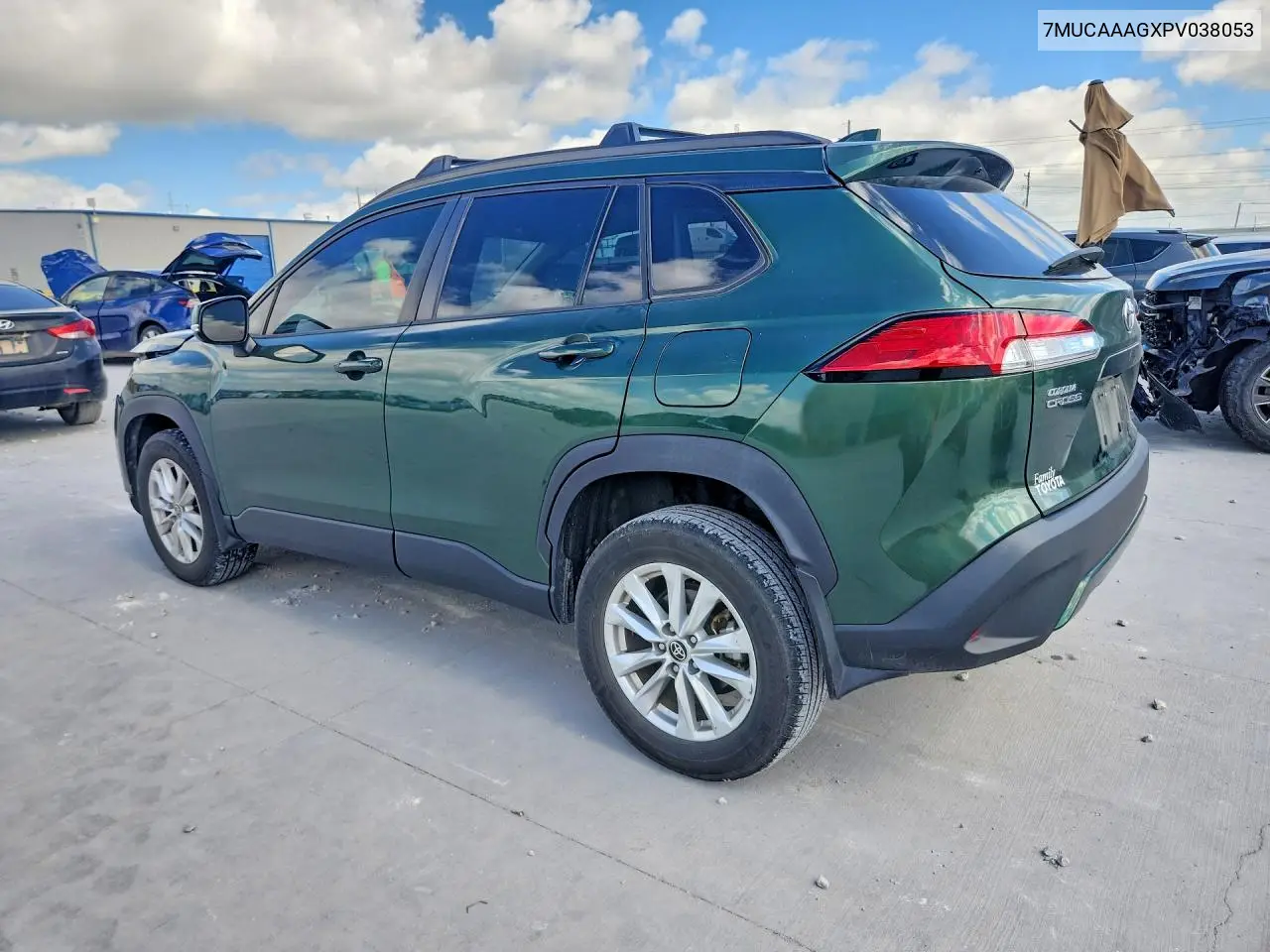 2023 Toyota Corolla Cross Le VIN: 7MUCAAAGXPV038053 Lot: 56954976