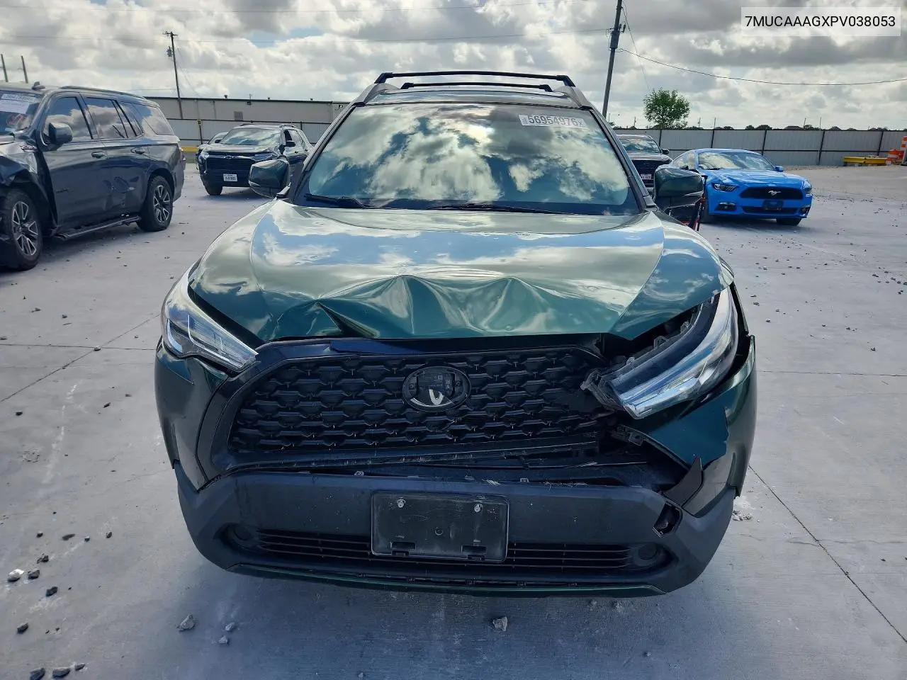 2023 Toyota Corolla Cross Le VIN: 7MUCAAAGXPV038053 Lot: 56954976