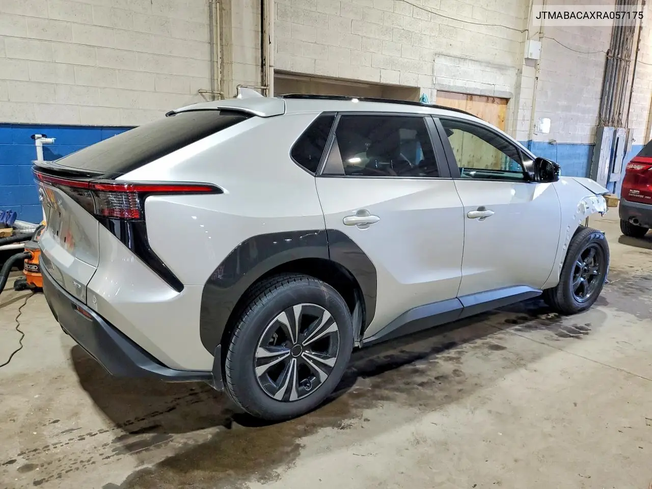 2024 Toyota Bz4X Xle VIN: JTMABACAXRA057175 Lot: 50603706