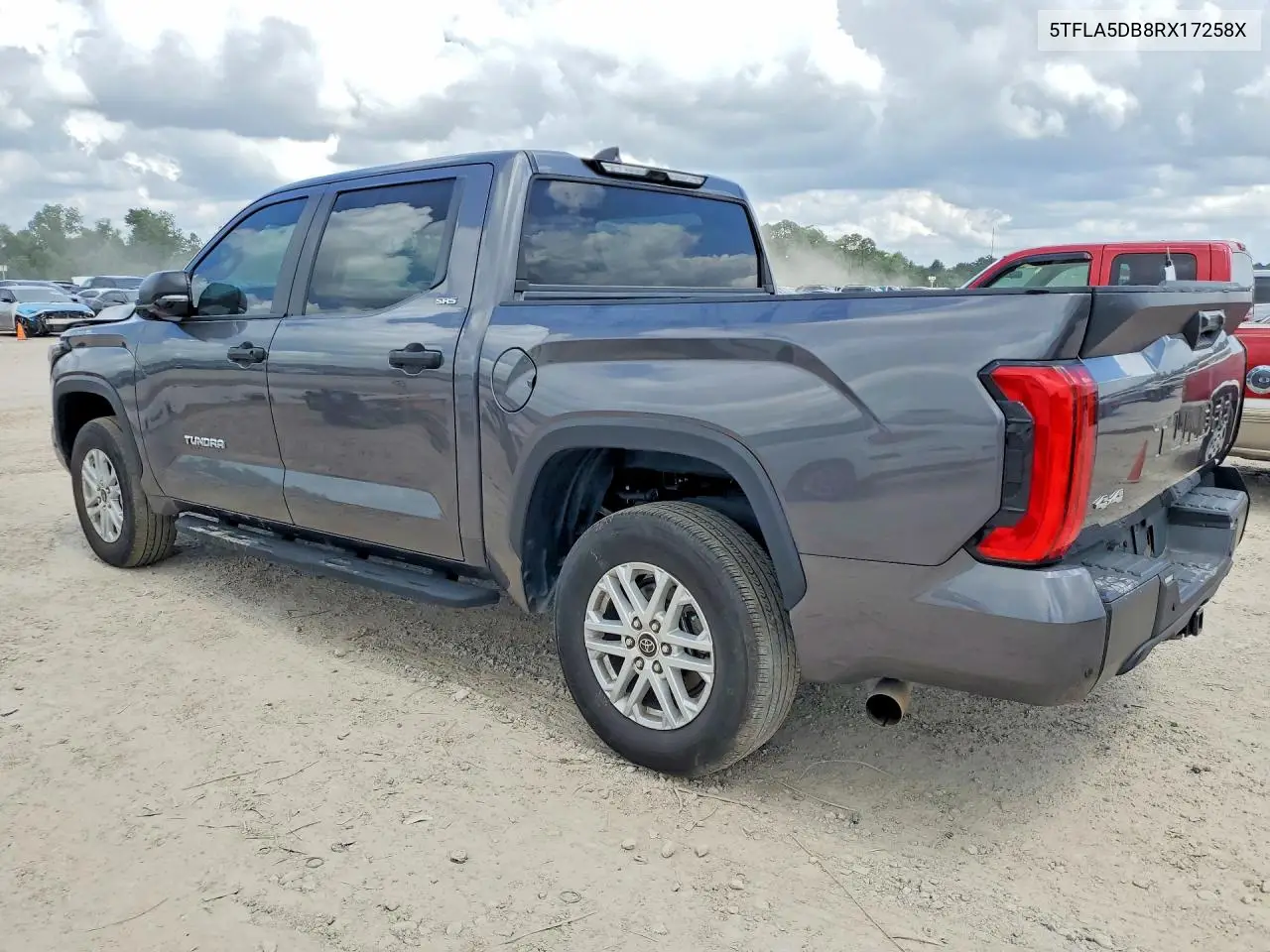 5TFLA5DB8RX172588 2024 Toyota Tundra Sr5