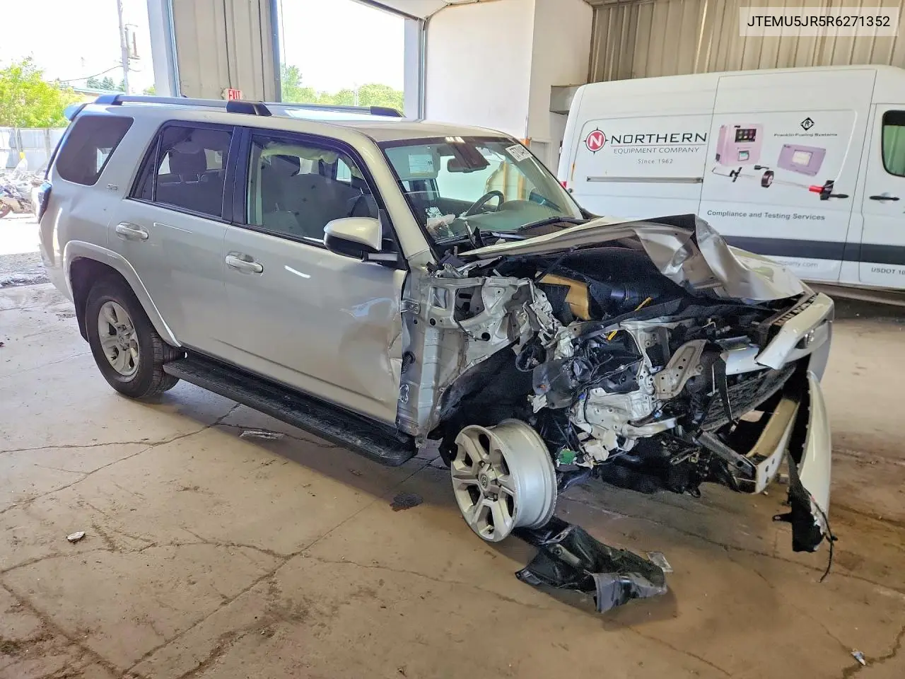 2024 Toyota 4Runner Sr5 VIN: JTEMU5JR5R6271352 Lot: 57704496