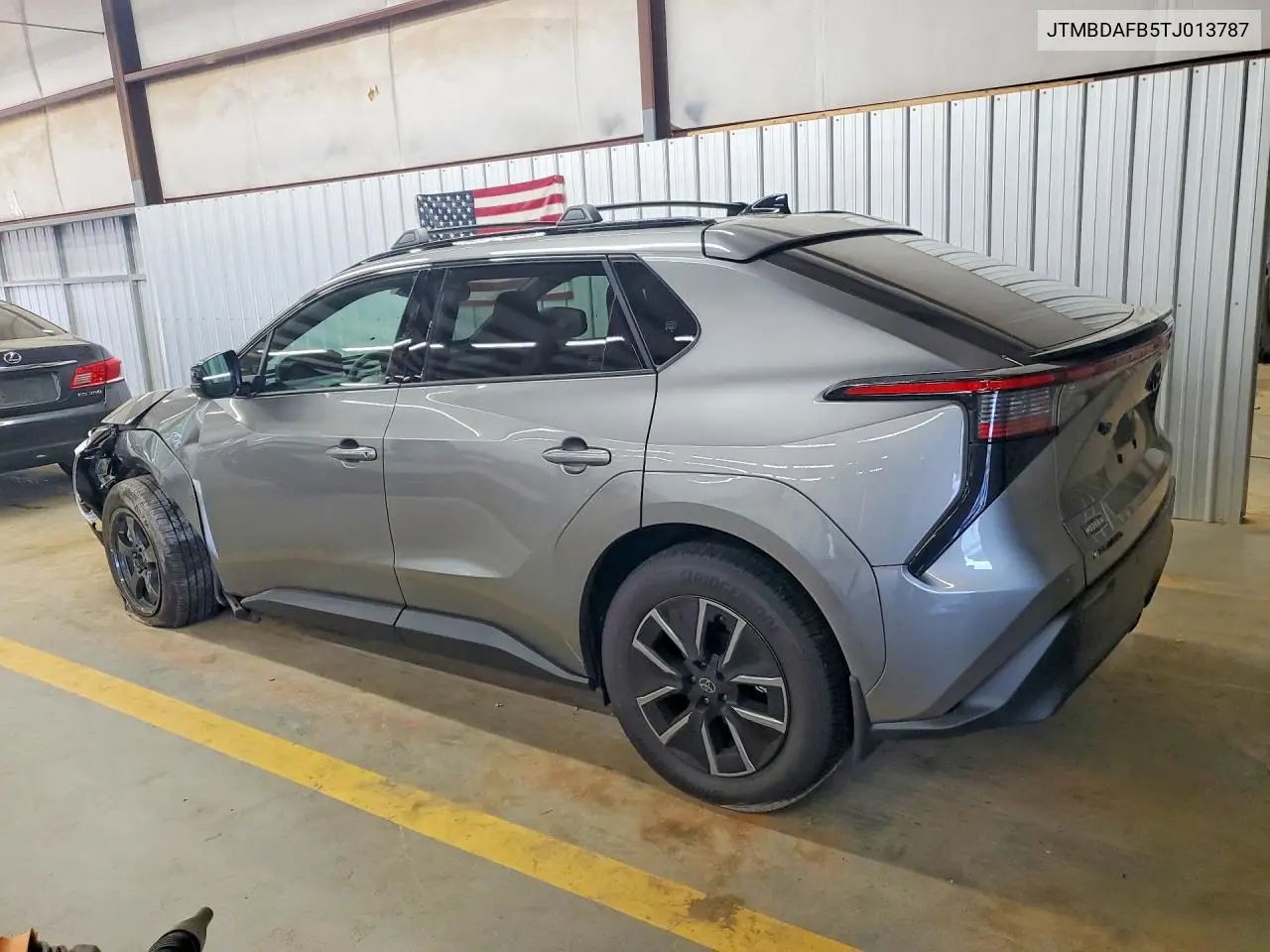2026 Toyota Bz Xle VIN: JTMBDAFB5TJ013787 Lot: 61581876