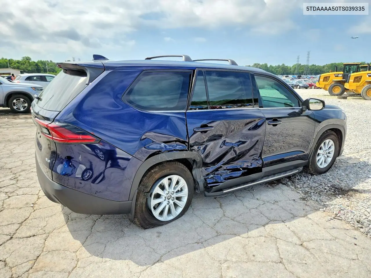 2026 Toyota Grand Highlander Xle VIN: 5TDAAAA50TS039335 Lot: 62067696