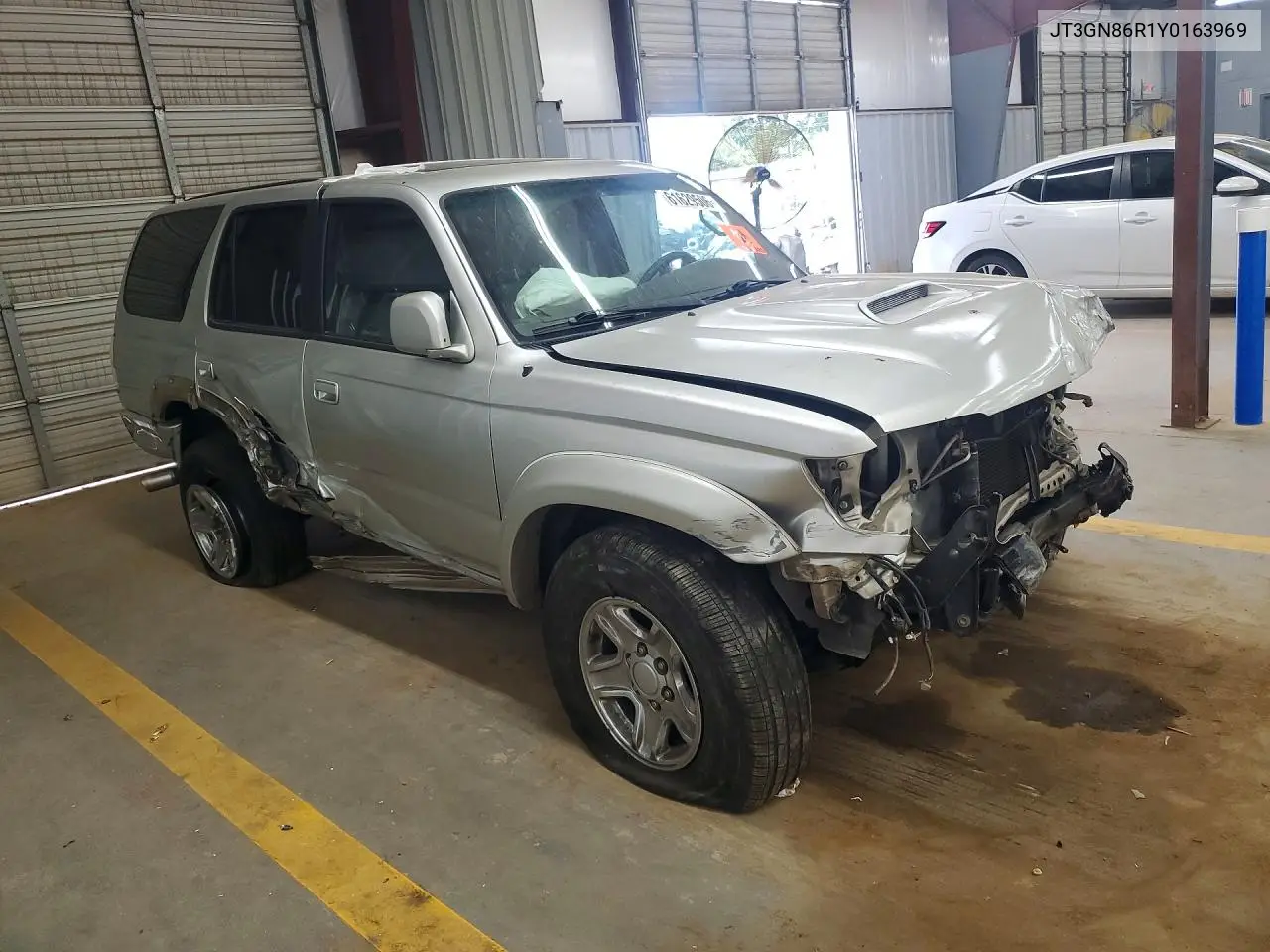 JT3GN86R1Y0163969 2000 Toyota 4Runner Sr5