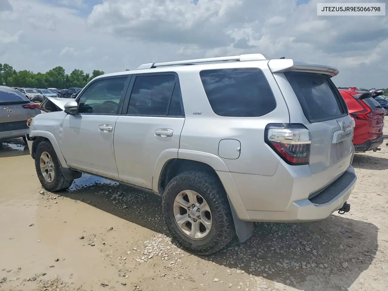 2014 Toyota 4Runner Sr5 Premium VIN: JTEZU5JR9E5066798 Lot: 61081916