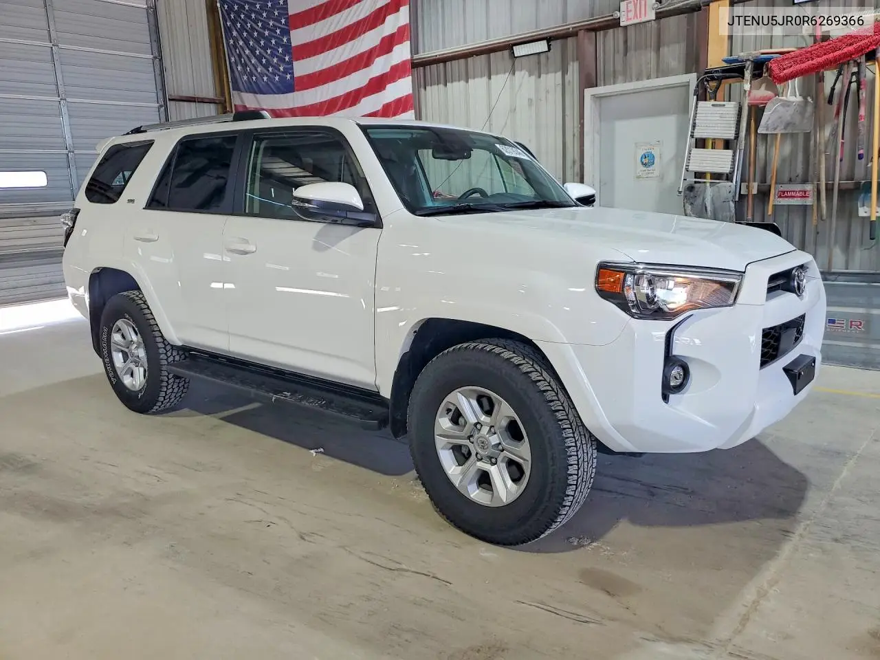 2024 Toyota 4Runner Sr5 Premium VIN: JTENU5JR0R6269366 Lot: 62019346