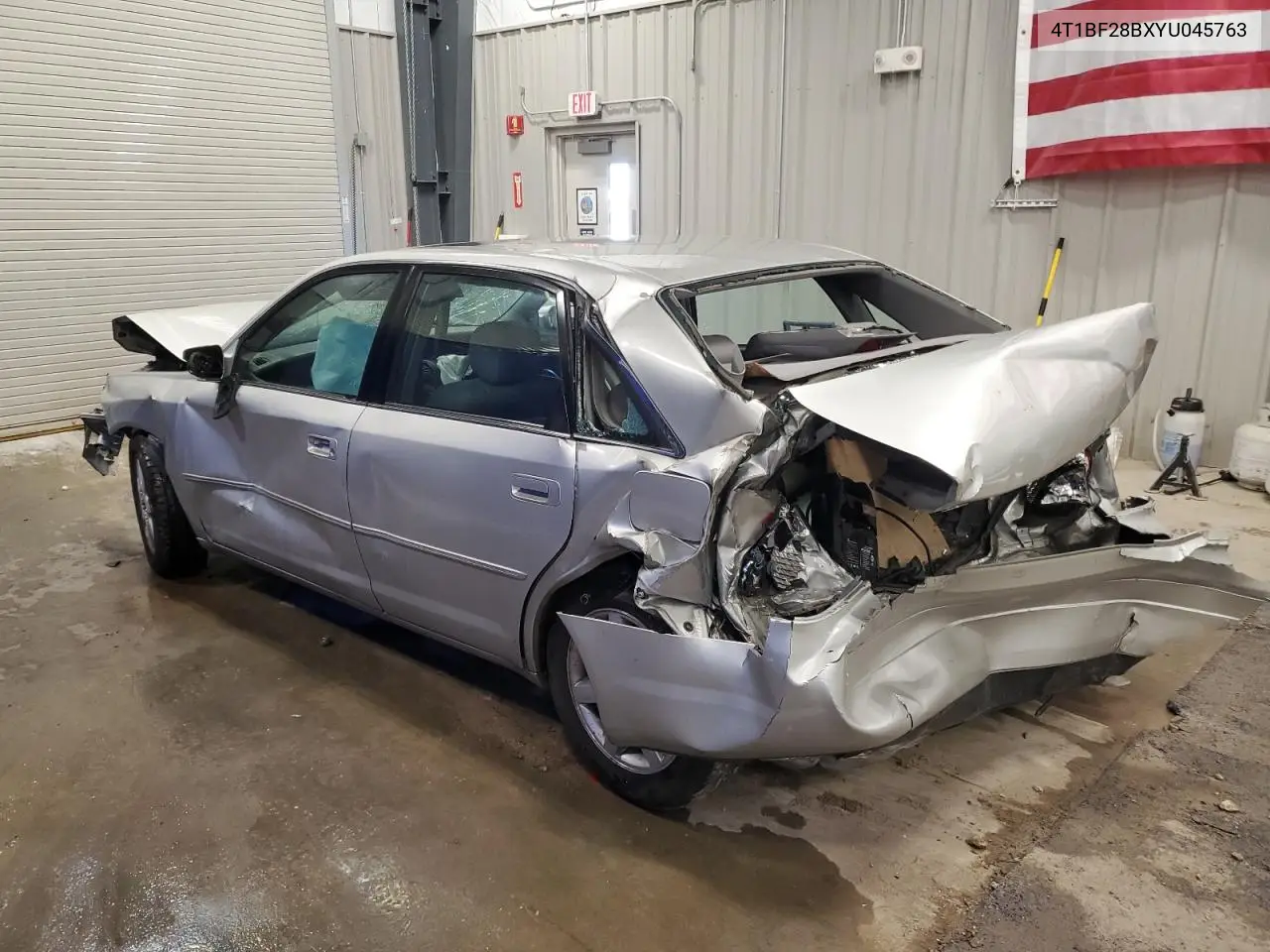 4T1BF28BXYU045763 2000 Toyota Avalon Xl
