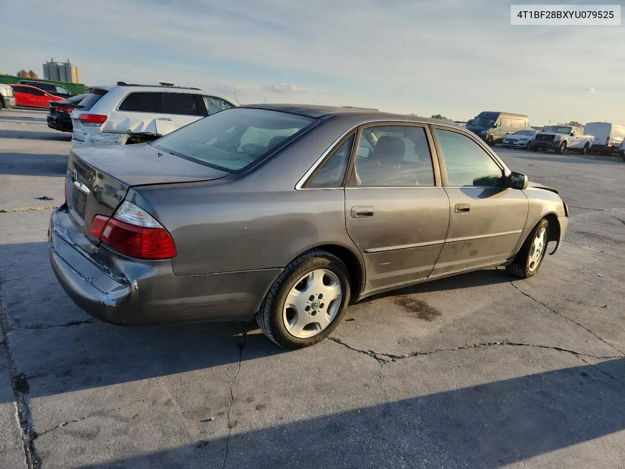 4T1BF28BXYU079525 2000 Toyota Avalon Xls