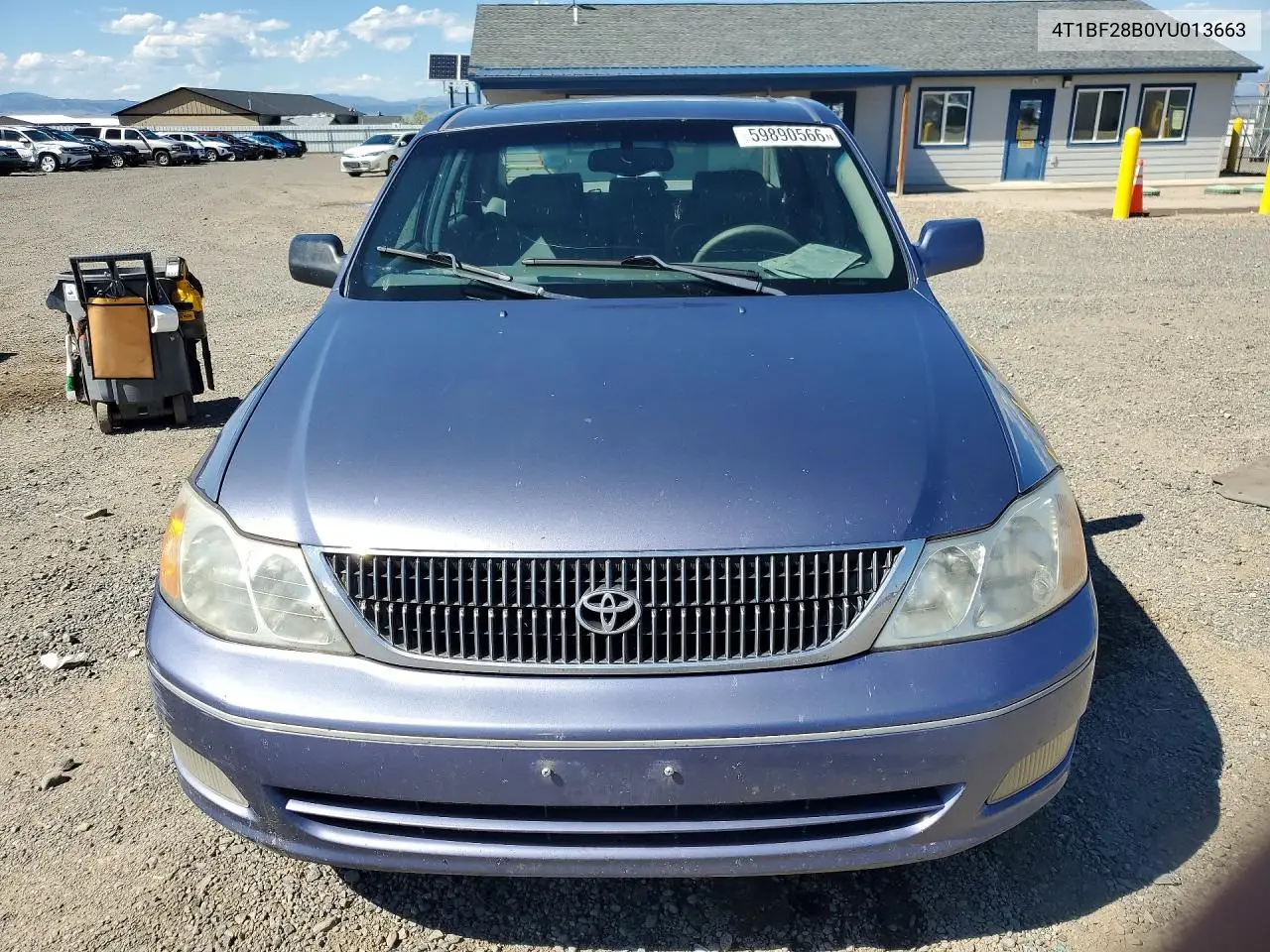 2000 Toyota Avalon Xls VIN: 4T1BF28B0YU013663 Lot: 59890566