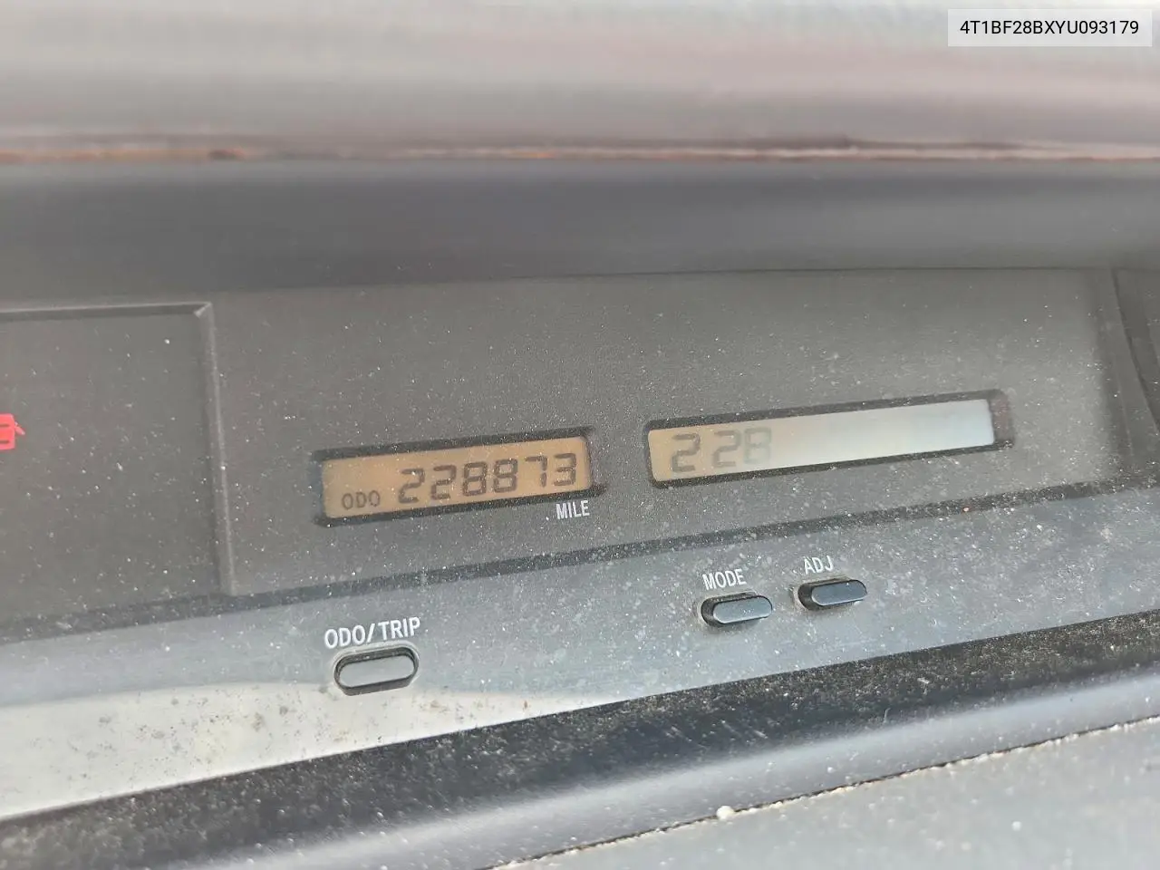 2000 Toyota Avalon Xl VIN: 4T1BF28BXYU093179 Lot: 60003846