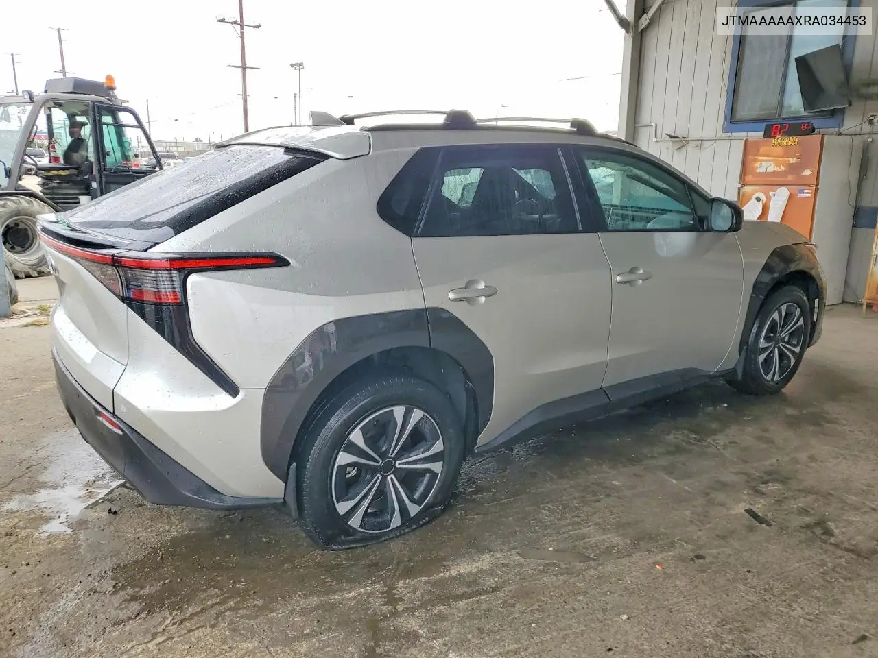 2024 Toyota Bz4X Xle VIN: JTMAAAAAXRA034453 Lot: 55186396
