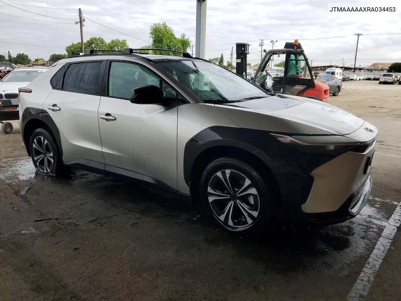 2024 Toyota Bz4X Xle VIN: JTMAAAAAXRA034453 Lot: 55186396