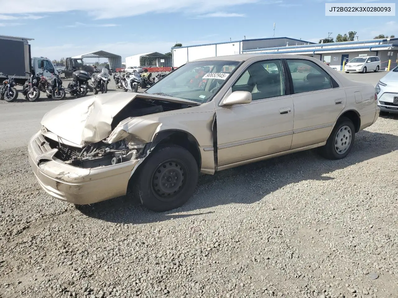 JT2BG22K3X0280093 1999 Toyota Camry Le