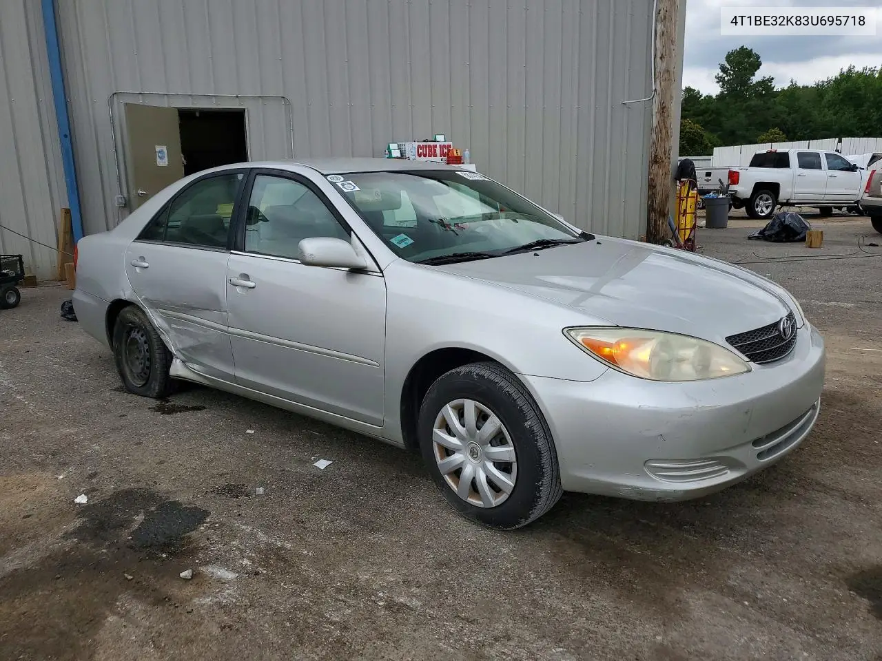 2003 Toyota Camry Le VIN: 4T1BE32K83U695718 Lot: 58747346