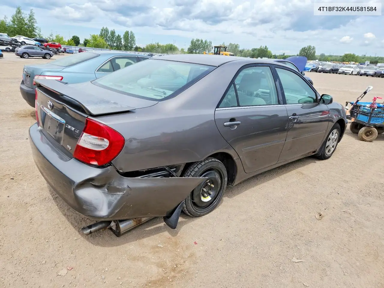 2004 Toyota Camry Le V6 VIN: 4T1BF32K44U581584 Lot: 57908876