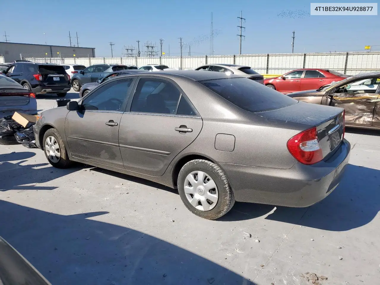 4T1BE32K94U928877 2004 Toyota Camry Le