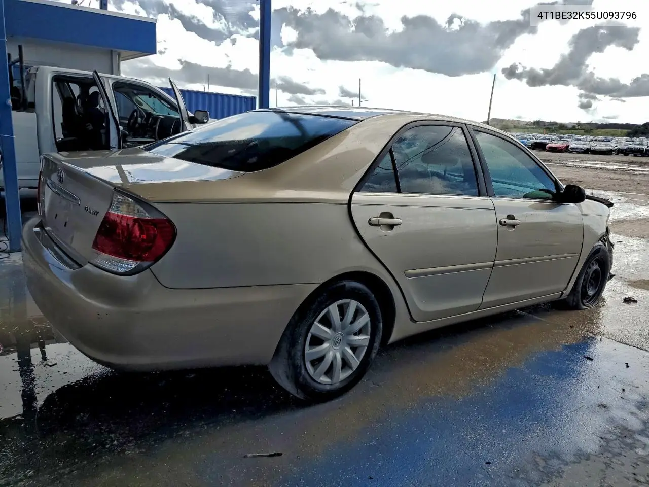4T1BE32K55U093796 2005 Toyota Camry Le