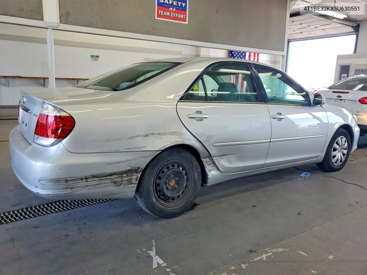 2005 Toyota Camry Le VIN: 4T1BE32KX5U630551 Lot: 60390856