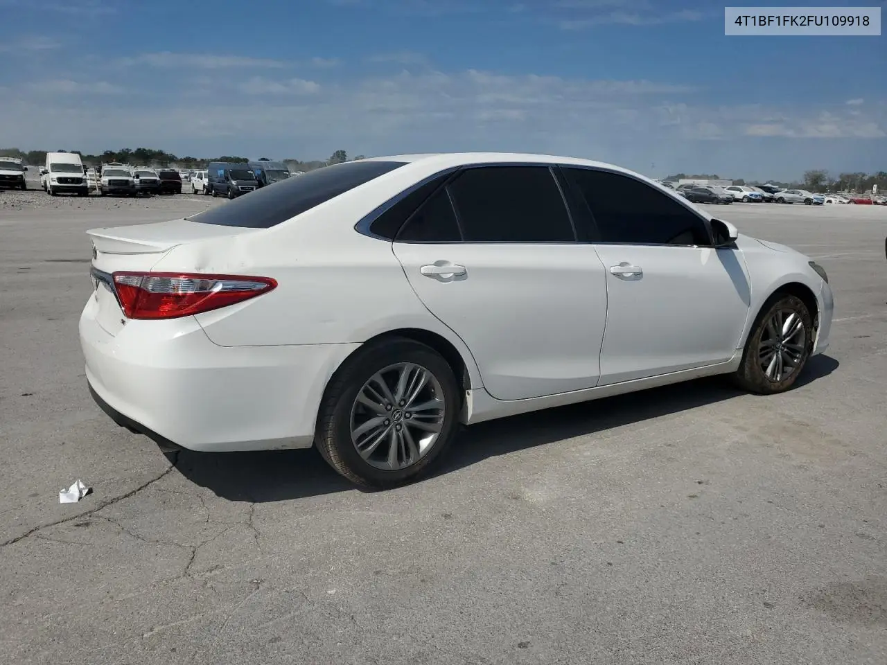 4T1BF1FK2FU109918 2015 Toyota Camry Le
