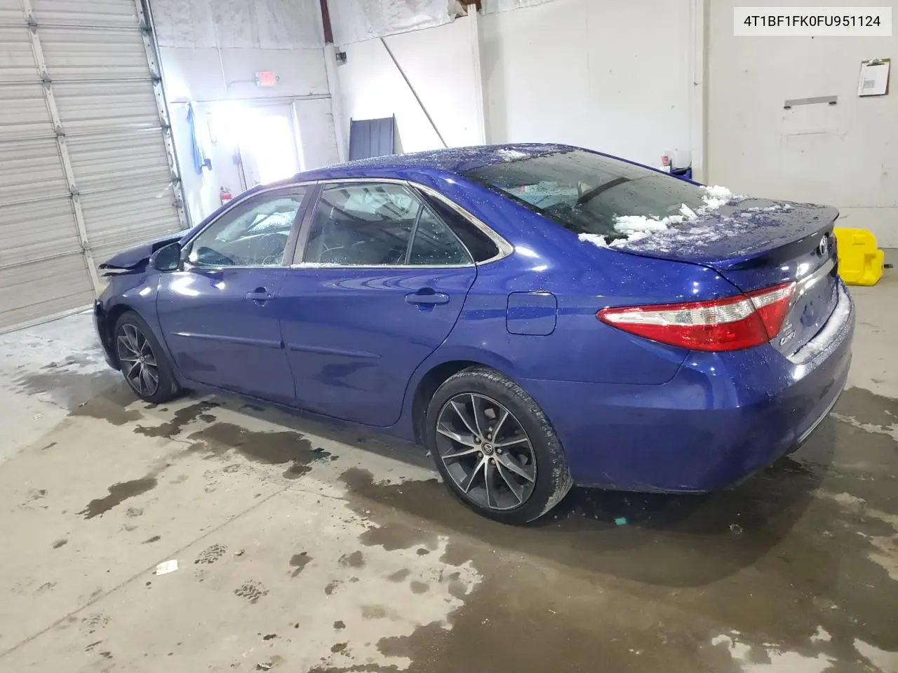 4T1BF1FK0FU951124 2015 Toyota Camry Le