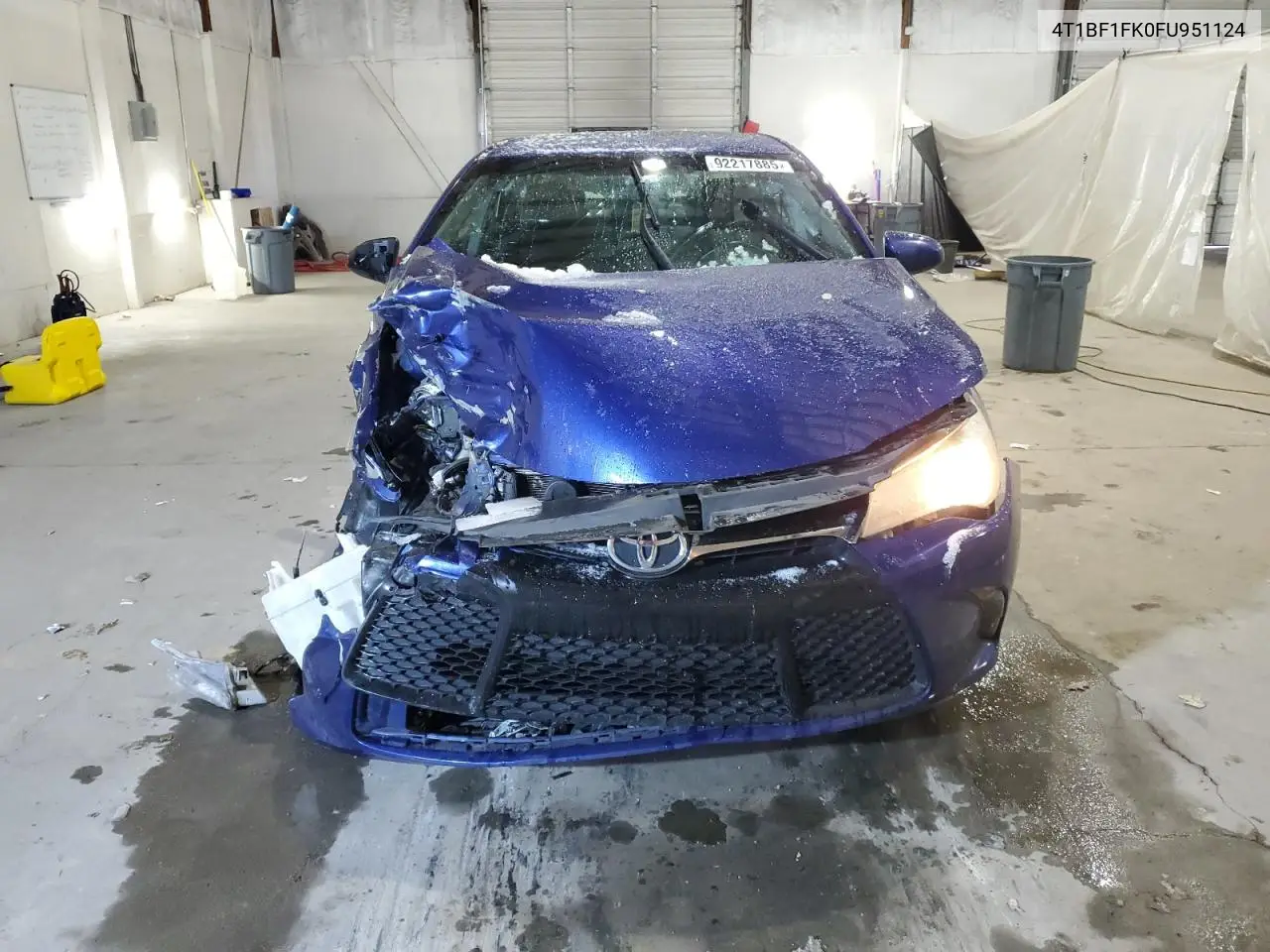 4T1BF1FK0FU951124 2015 Toyota Camry Le