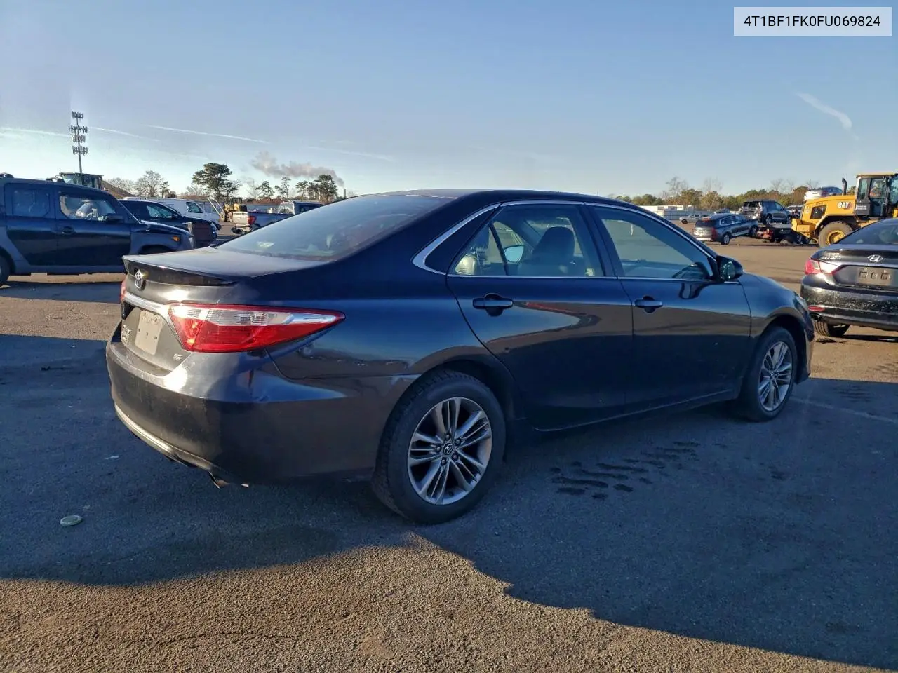 4T1BF1FK0FU069824 2015 Toyota Camry Se