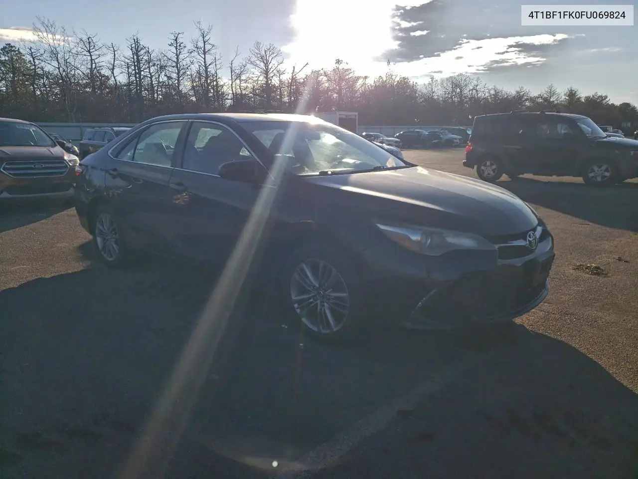 4T1BF1FK0FU069824 2015 Toyota Camry Se