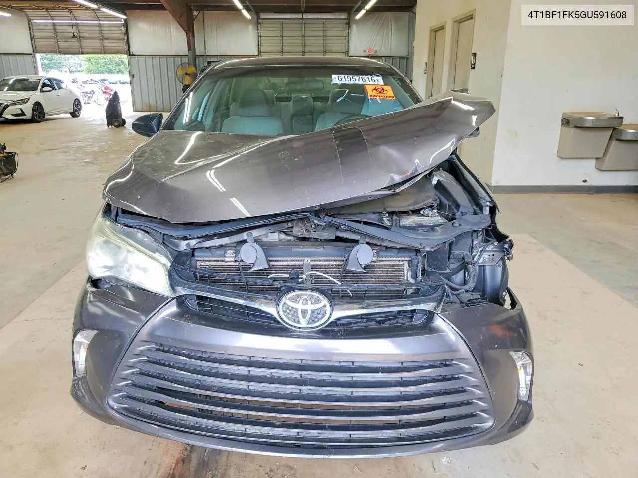 2016 Toyota Camry Le VIN: 4T1BF1FK5GU591608 Lot: 61957616