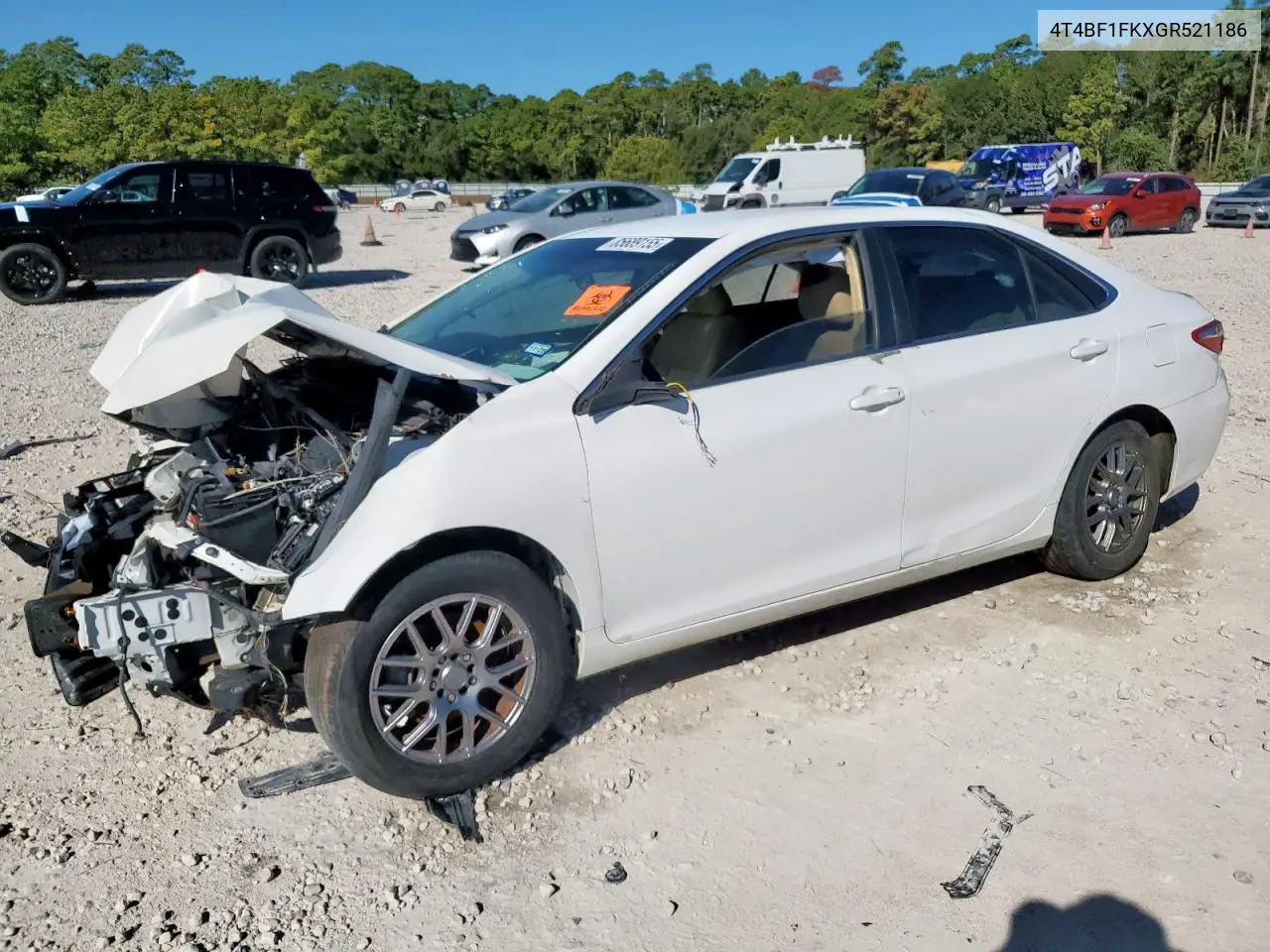 4T4BF1FKXGR521186 2016 Toyota Camry Le