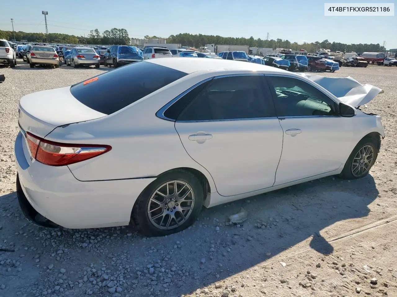 4T4BF1FKXGR521186 2016 Toyota Camry Le