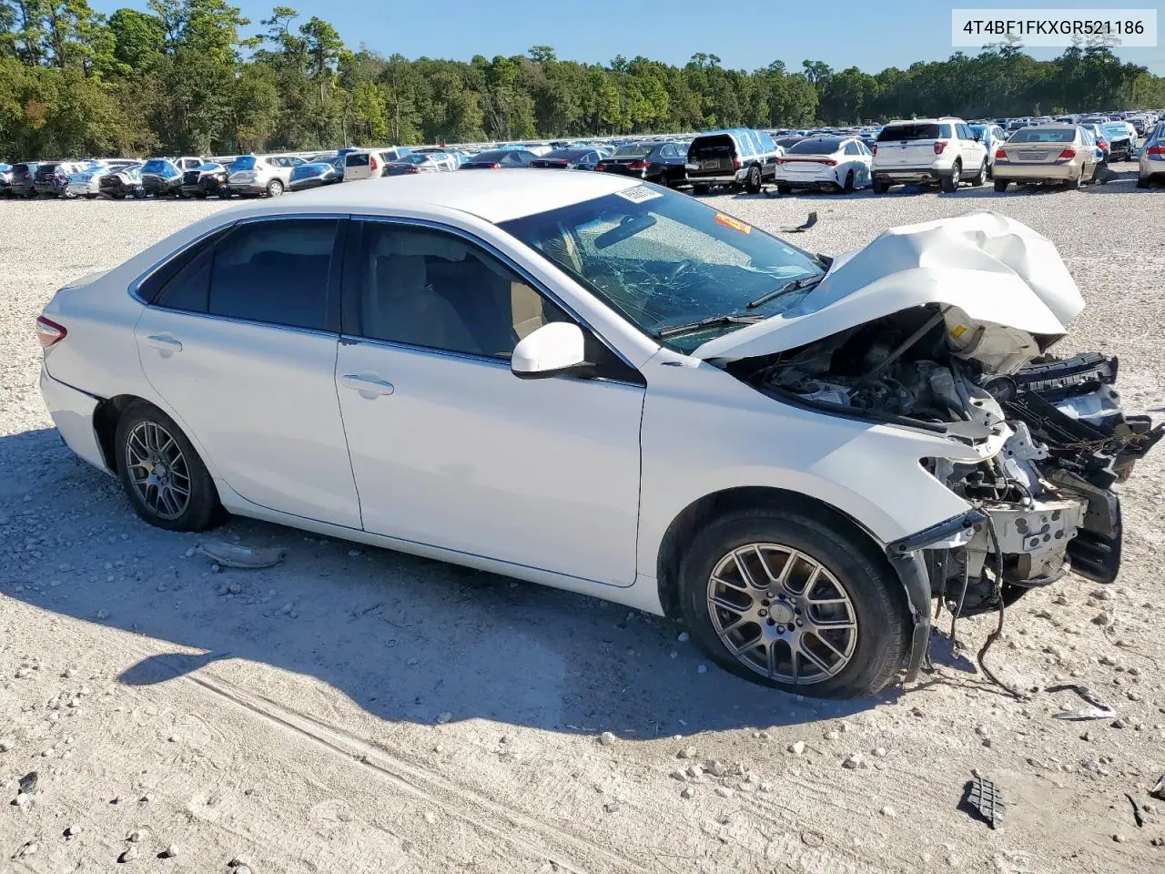 4T4BF1FKXGR521186 2016 Toyota Camry Le