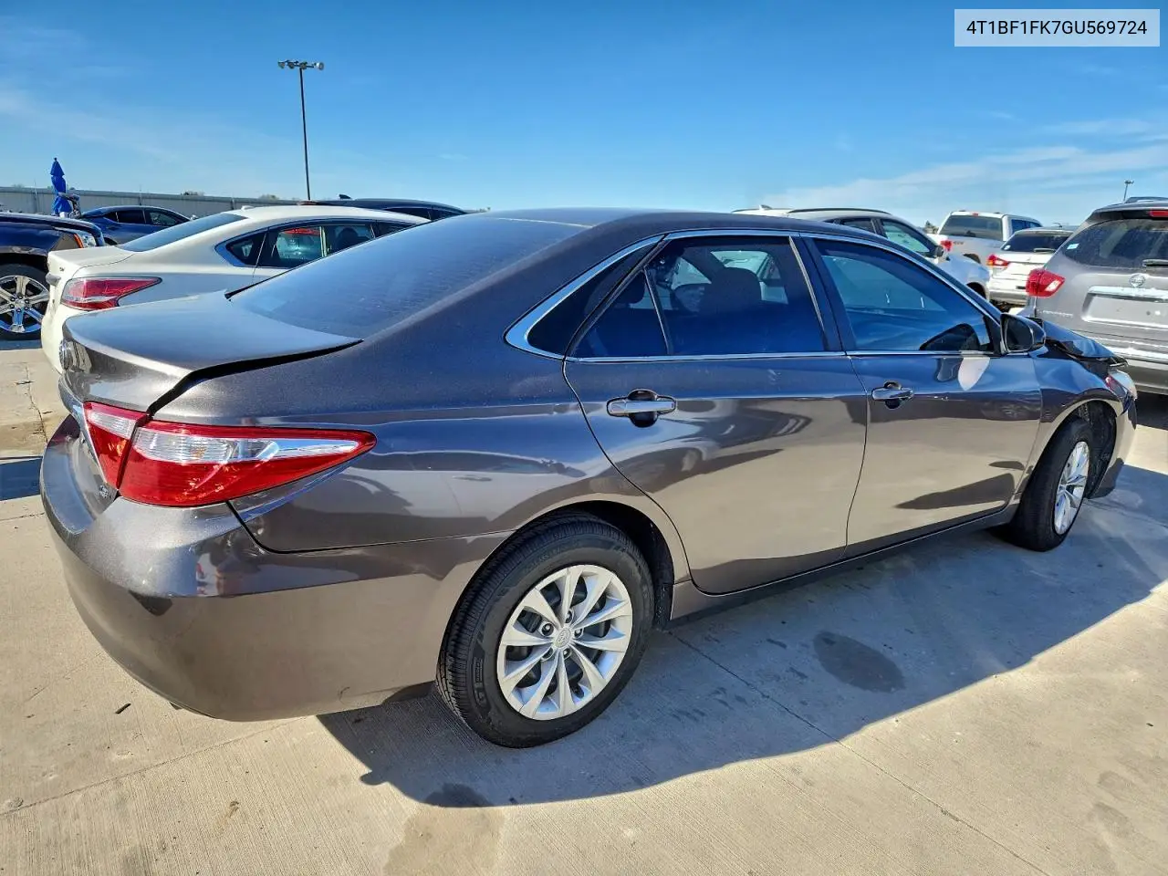 4T1BF1FK7GU569724 2016 Toyota Camry Le